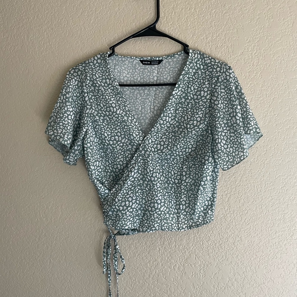 Women’s Green Leopard Print Top with Tie